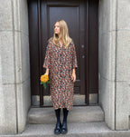 Maitlandmeg Humla Eldklotter Cape Dress