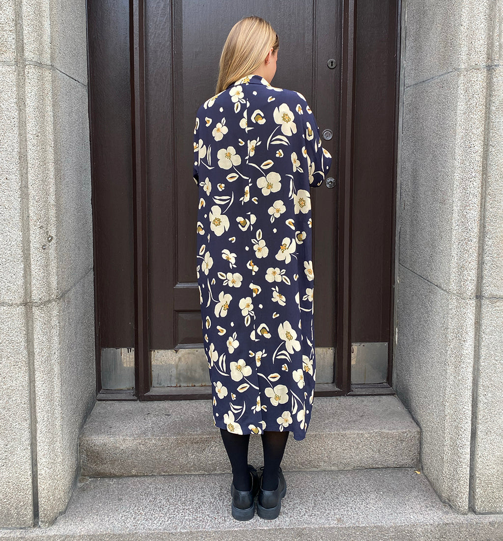 Maitlandmeg Humla Sonnet Cape Dress